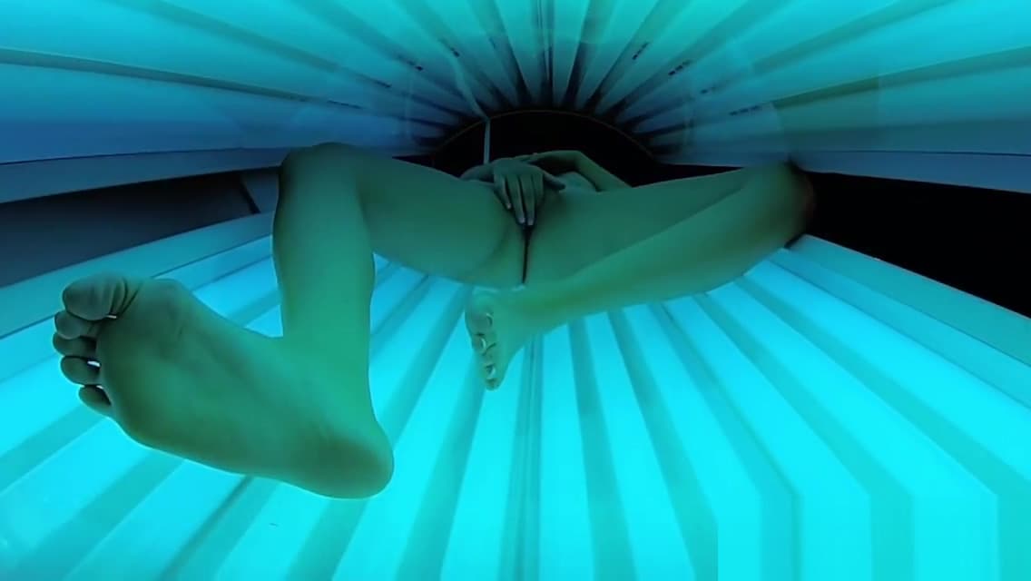 Masturbating teenager 18+_main_thumbnail