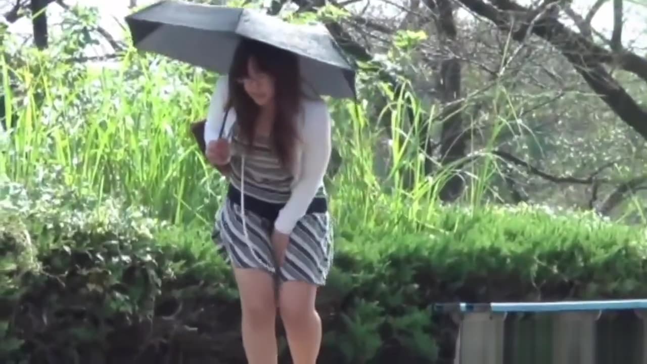 Asian pees in public park_main_thumbnail