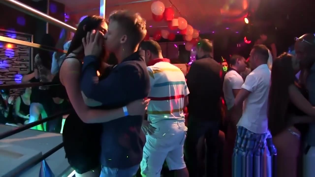 Shower party sluts suck_main_thumbnail