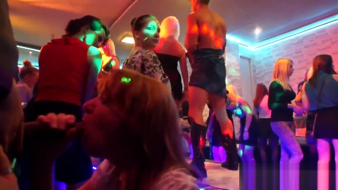 Real amateurs tugging rod_main_thumbnail