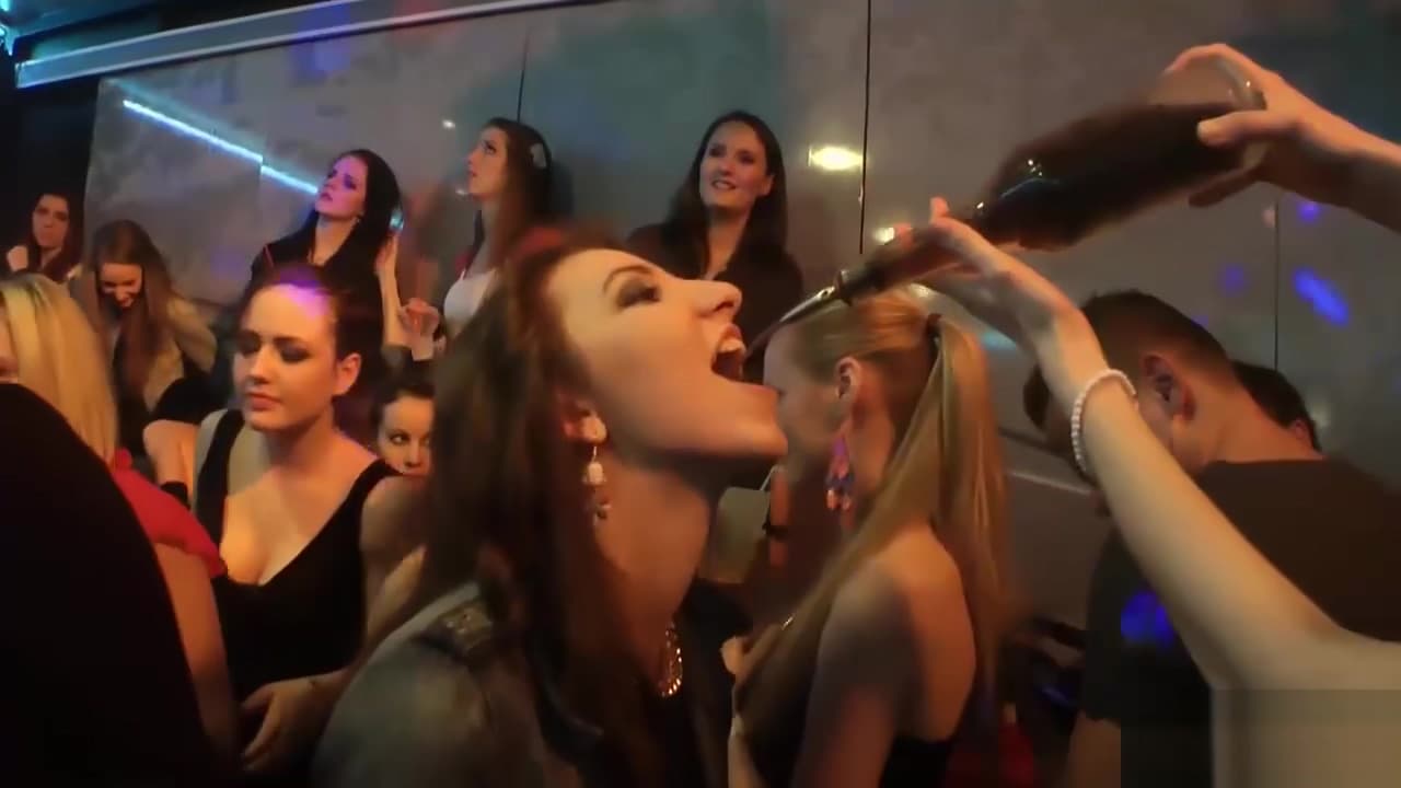 Incredible babes at an orgy get rammed_main_thumbnail