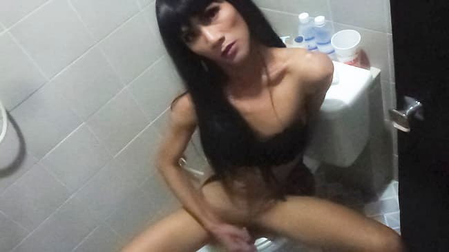 Rose - Hung Ladyboy_main_thumbnail