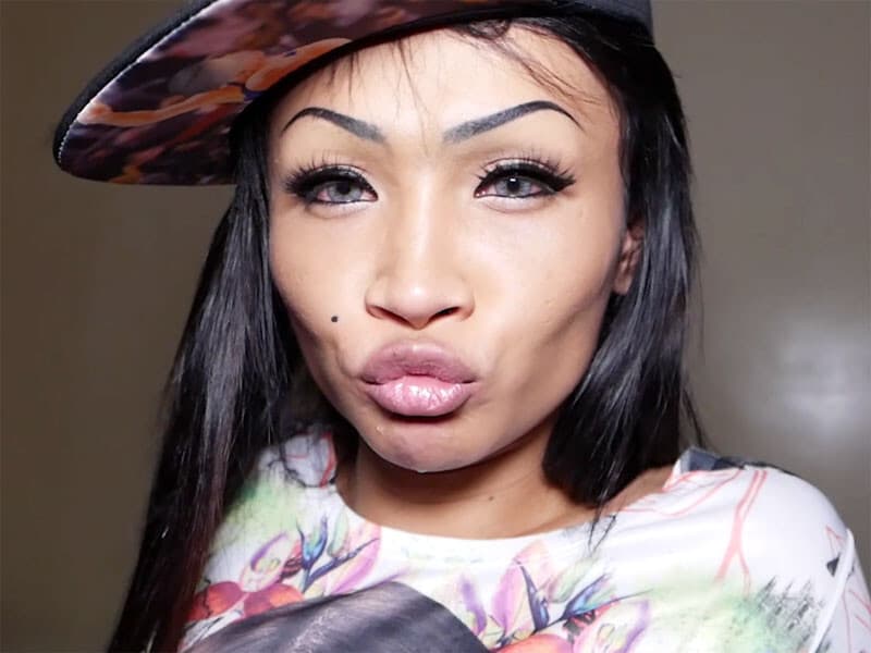 Horny amateur Asian ladyboy Bewty loves being fucked anal bareback_main_thumbnail