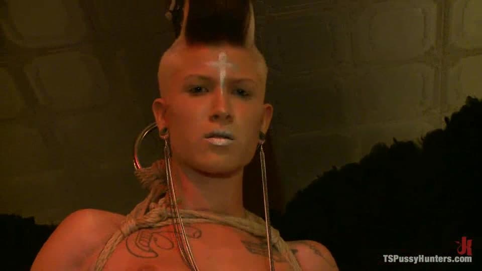 Chloe Camilla video thumbnail 1