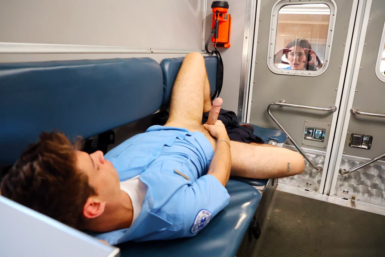 Trans nurse Bailey Archer jerking off colleague in ambulance_main_thumbnail