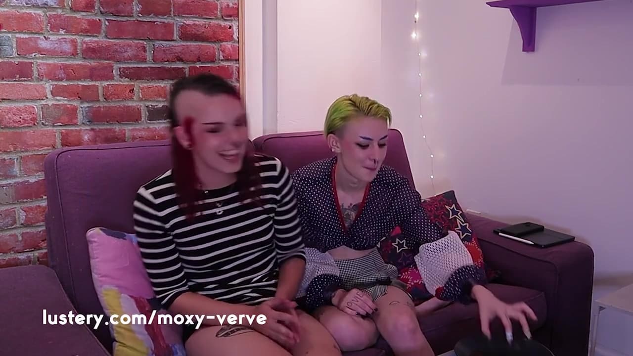 Petite Trans Amateurs Enjoy Hanukkah Wax Play_main_thumbnail