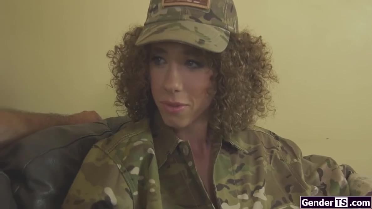 Small Tits Shemale Soldier Lily Demure Deepthroats And Anal_main_thumbnail