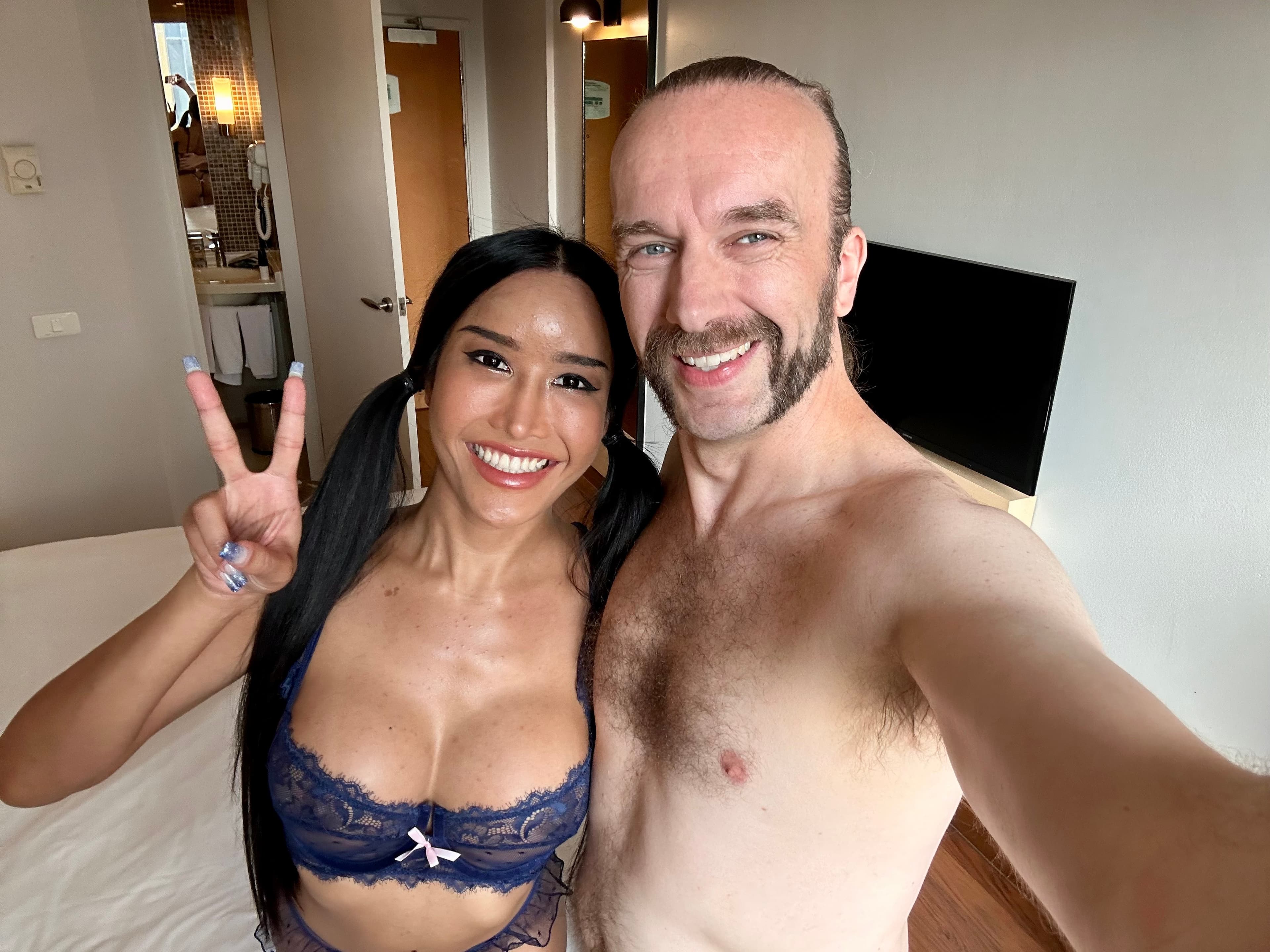 Meme Busts Her Load With Randy_main_thumbnail