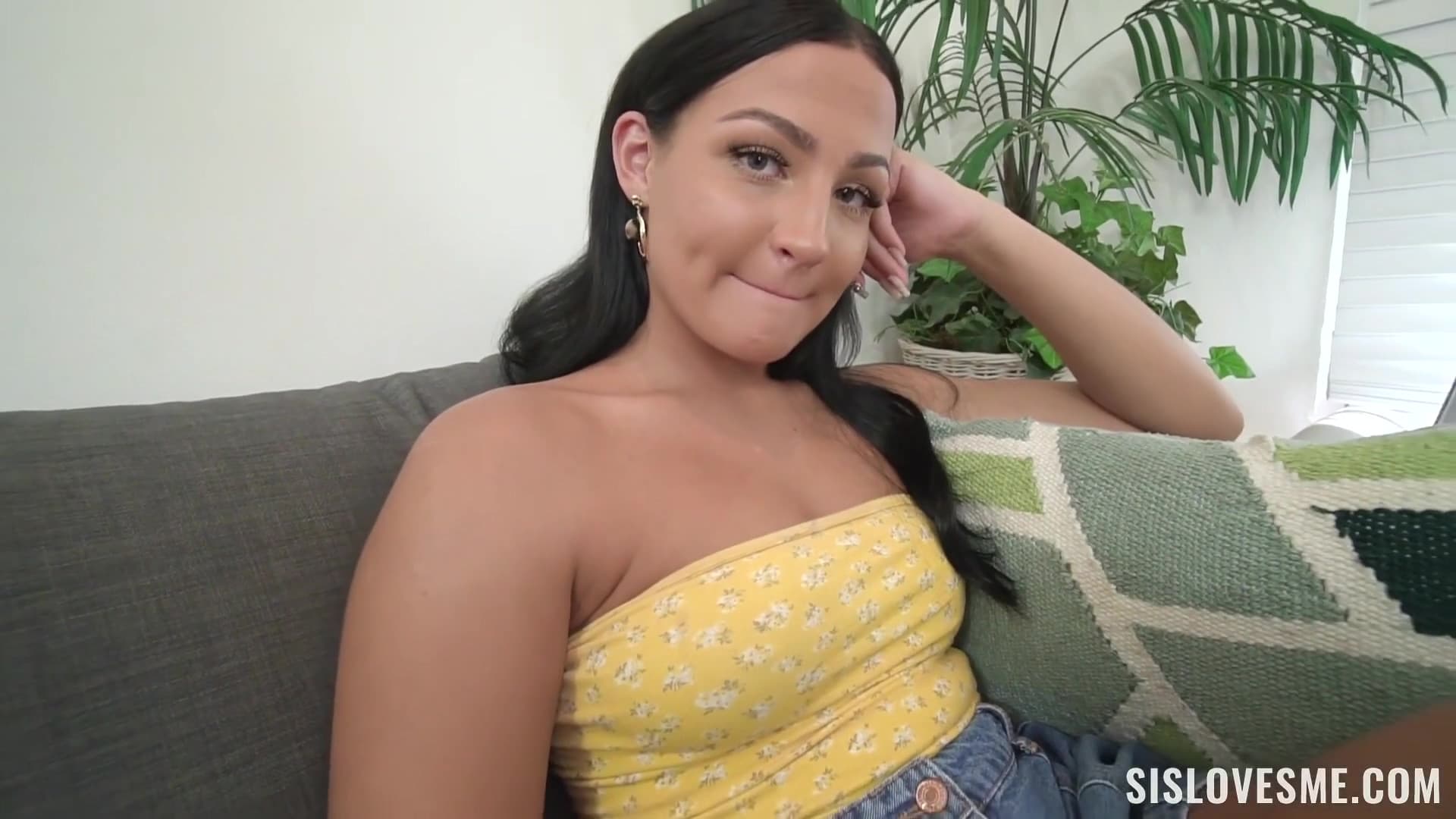 Mila Monet In Earning My Stepbrother’s Help_main_thumbnail