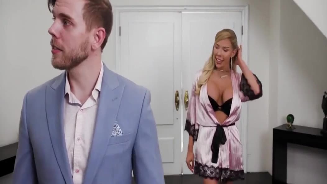 Spying On The Wife 6 Min_main_thumbnail